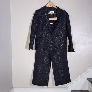 Pamello Roland Black and Blue Patterned Suit Set
